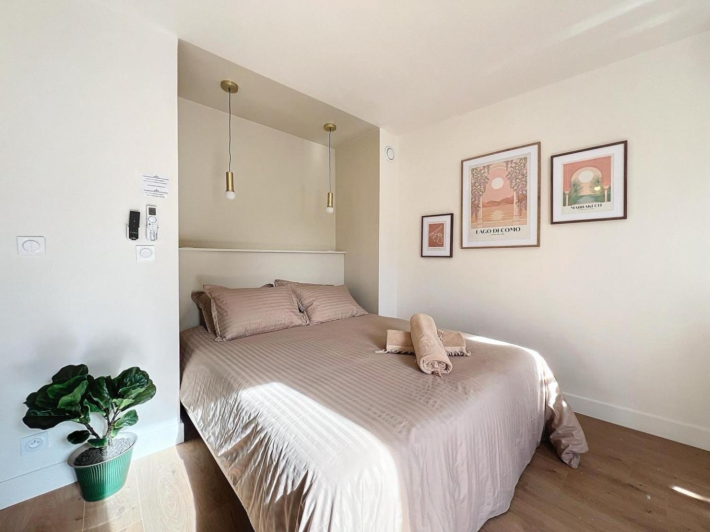 Charmant Appartement - Avec Balcon & Climatisation - Les Freres De La Loc' Marseille Luaran gambar