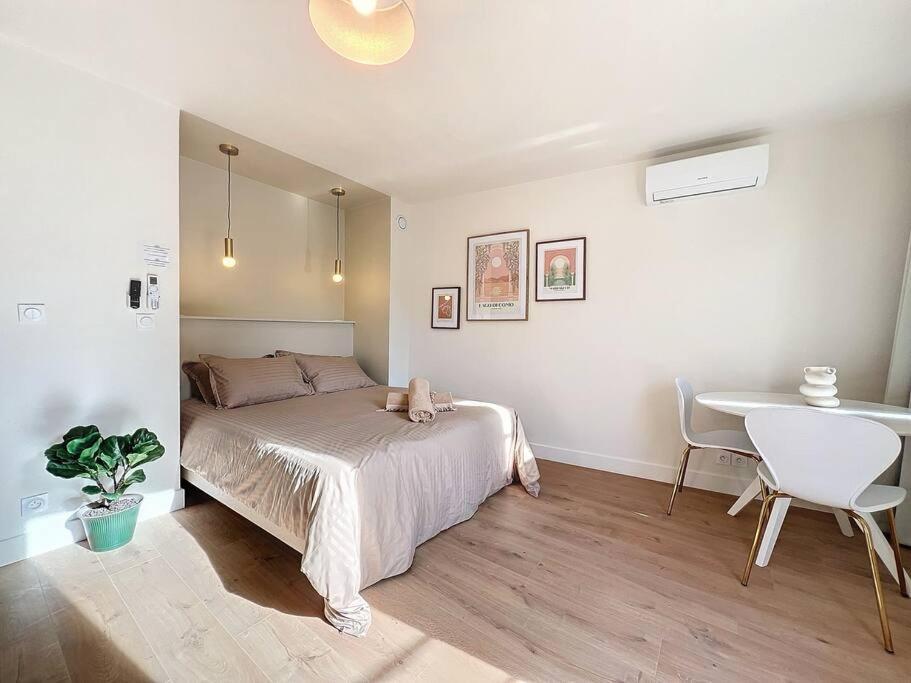 Charmant Appartement - Avec Balcon & Climatisation - Les Freres De La Loc' Marseille Luaran gambar