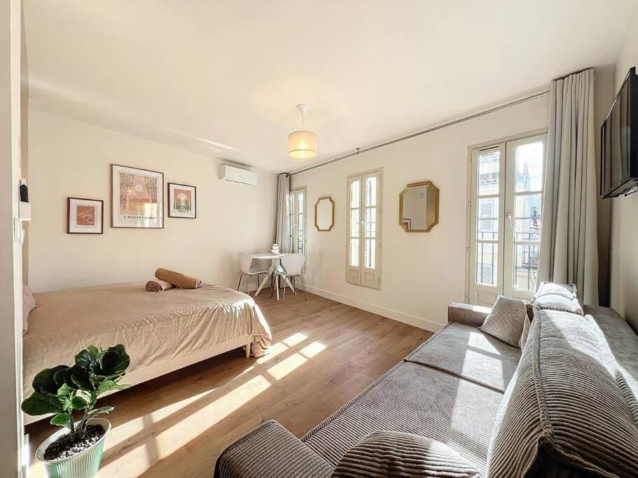 Charmant Appartement - Avec Balcon & Climatisation - Les Freres De La Loc' Marseille Luaran gambar