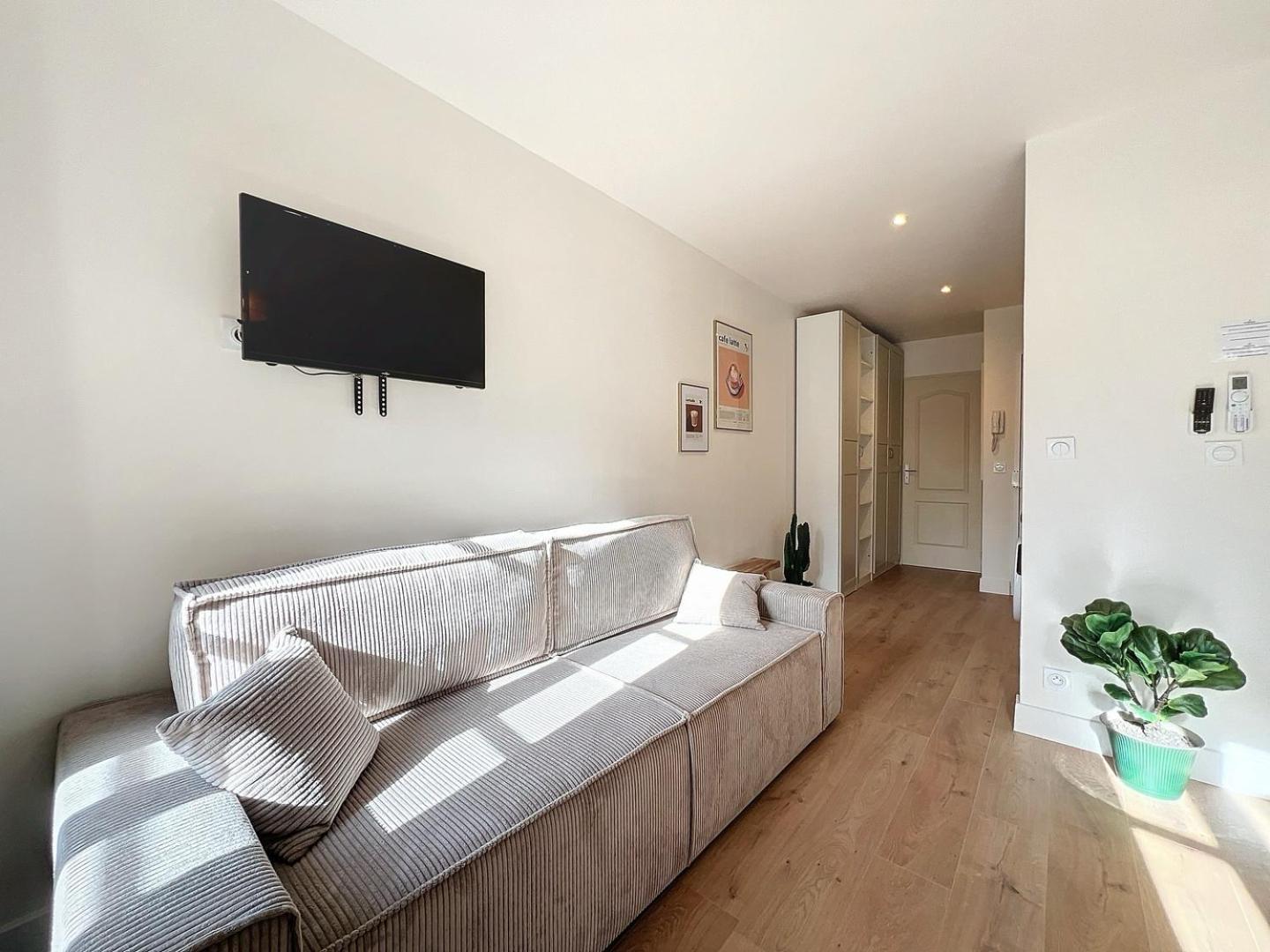 Charmant Appartement - Avec Balcon & Climatisation - Les Freres De La Loc' Marseille Luaran gambar