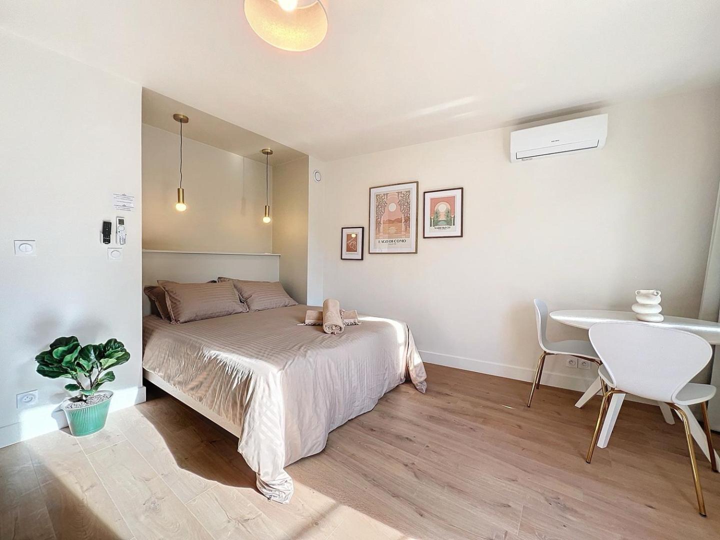 Charmant Appartement - Avec Balcon & Climatisation - Les Freres De La Loc' Marseille Luaran gambar